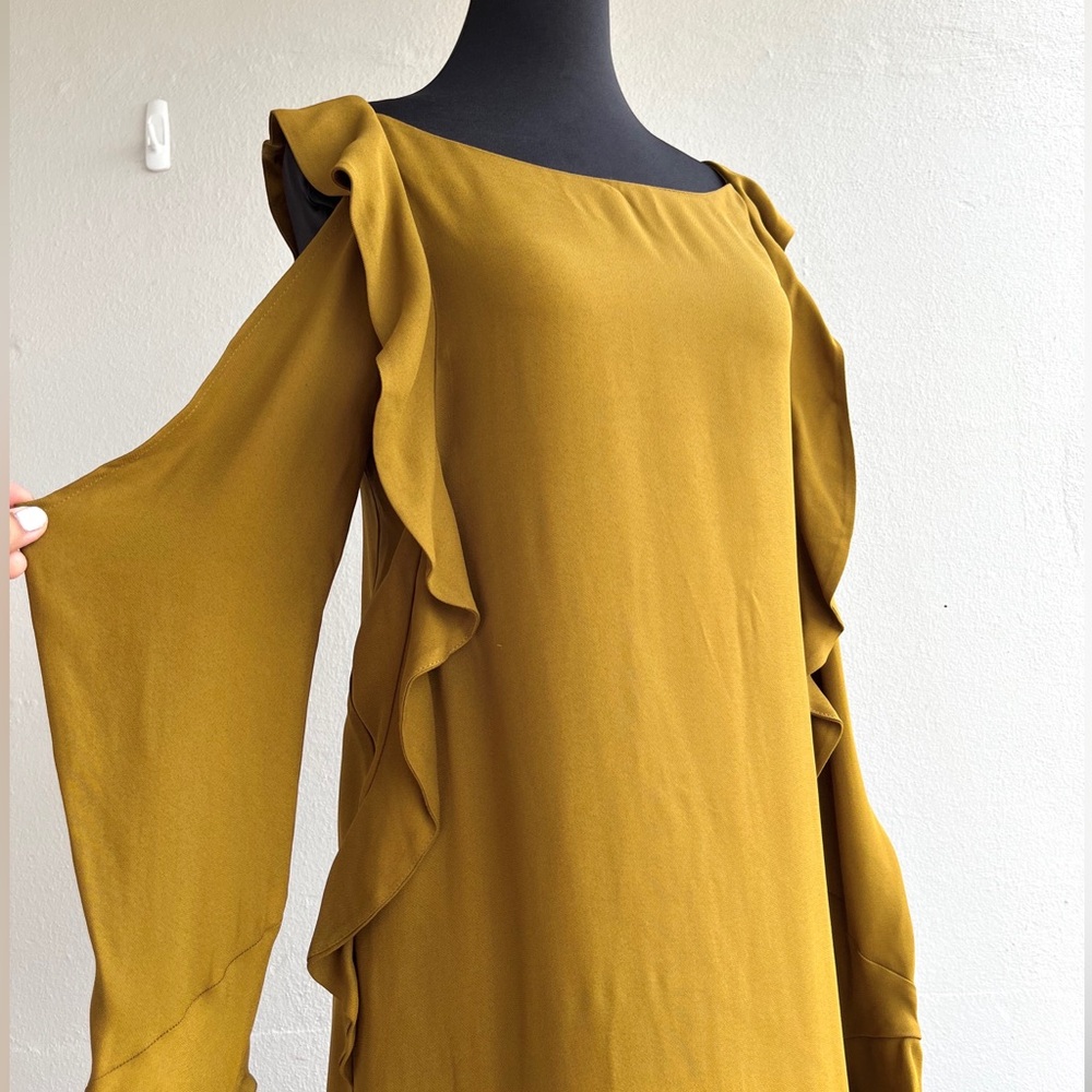 H&M | Ruffled Midi Dress - Picture 4 of 15